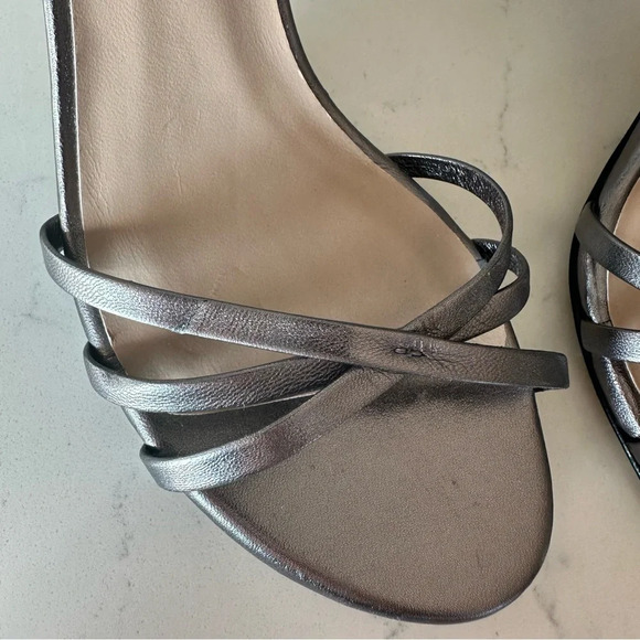 Stuart Weitzman Starla 80 Ankle strap Sandal Color Gunmetal Size: 5 - Picture 4 of 8